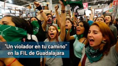 Marcha feminista se apodera de la FIL Guadalajara