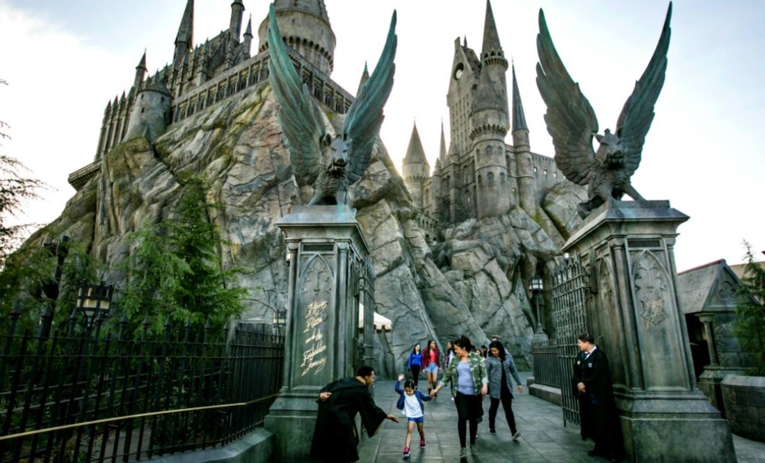 “Harry Potter and The Forbidden Journey” es una montaña rusa al interior de Hogwarts. (Foto: Universal Studios)
