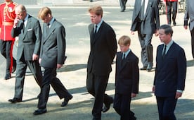 Charles Spencer revela quién de la familia real tuvo un papel clave en el funeral de Diana y qué hizo con William y Harry