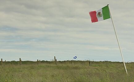 Bandera mexicana ondea cerca de propiedad de Trump 