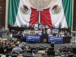 Diputados aprueban PEF 2026 en lo general