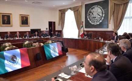 Evalúa Peña Nieto con gabinete avance en metas de 2017