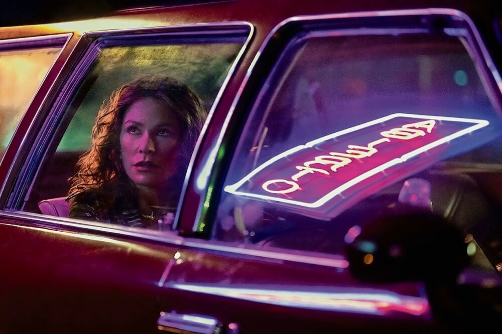 La actriz usa un prostético en la nariz para encarnar a su personaje. Foto: Netflix