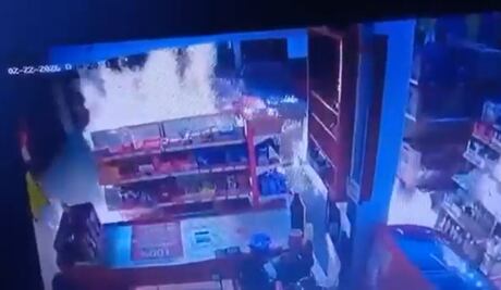 Incendian tienda en Valle de Chalco y dejan dos heridos; investigan si estos hechos están relacionados en el CJNG