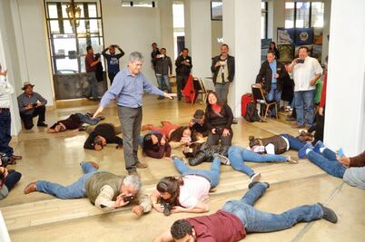 Entrenan a periodistas de EU y México en coberturas de riesgo