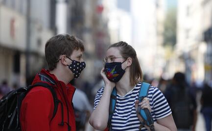 Mascarillas son obligatorias en tiendas y transporte a partir del martes en Inglaterra