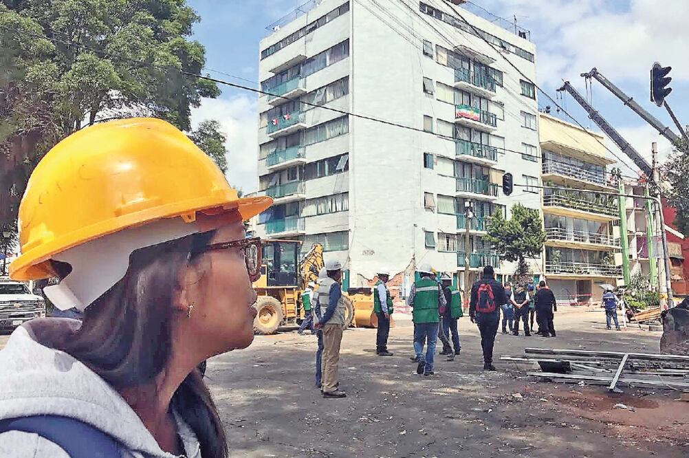 Las personas que habitaban en el condominio aseguran que éste ya se encontraba dañado, pero los propietarios nunca les hicieron saber los riesgos de la construcción (REBECA JIMÉNEZ. EL UNIVERSAL)