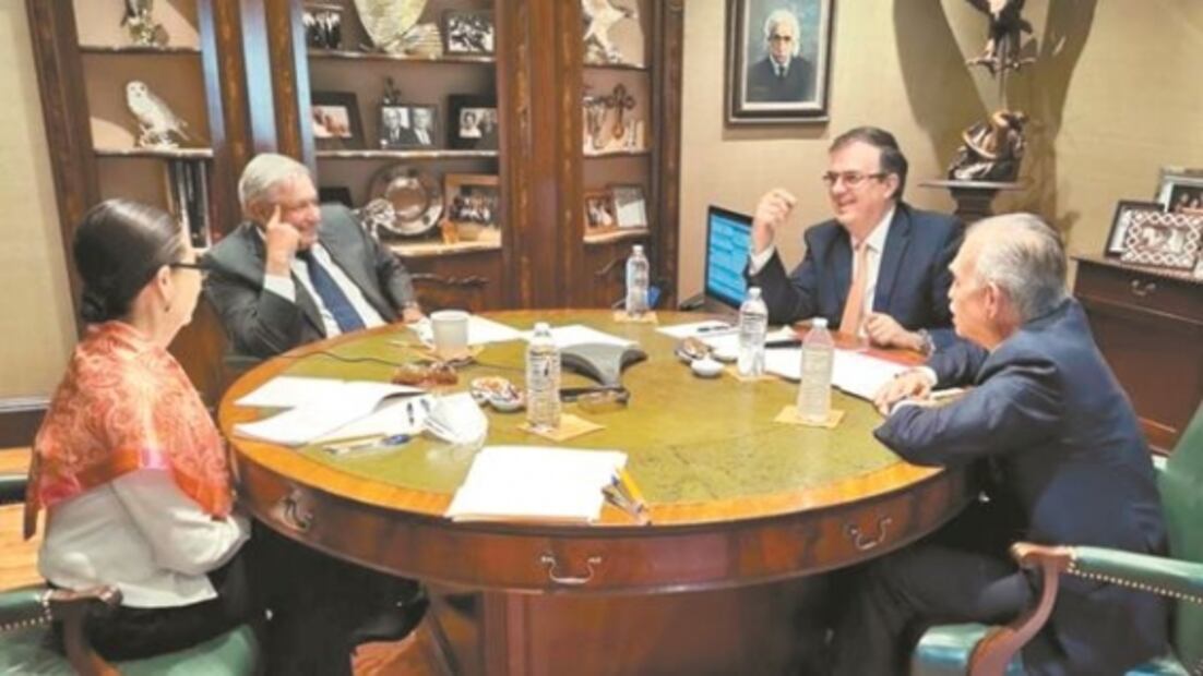 AMLO da positivo a Covid-19 en plena gira