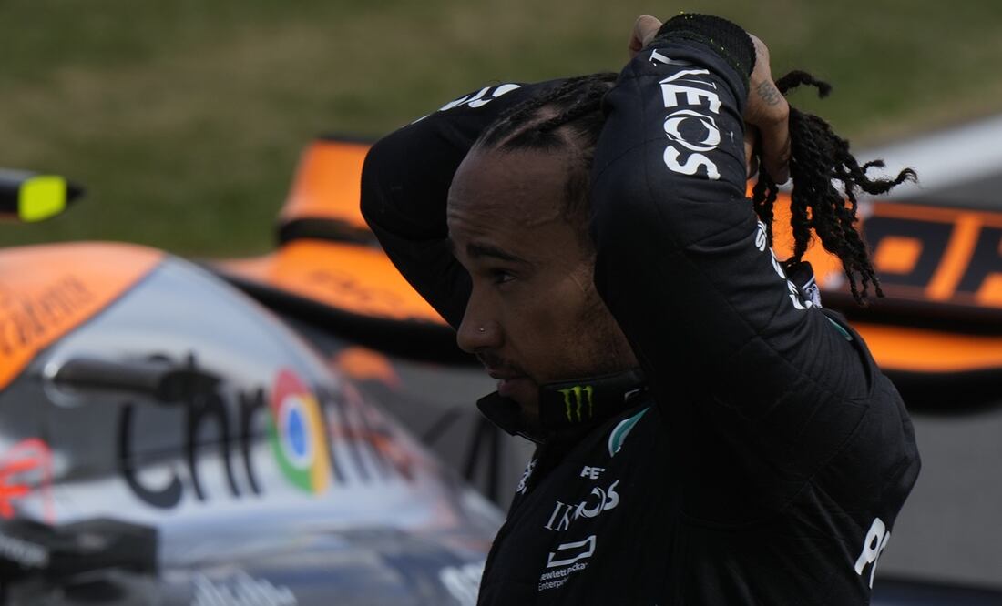 Lewis Hamilton durante las actividades del Gran Premio de Gran Bretaña - Foto: AP
