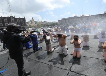 Con performance, en Toluca exigen aplicación de la Ley de Amnistía