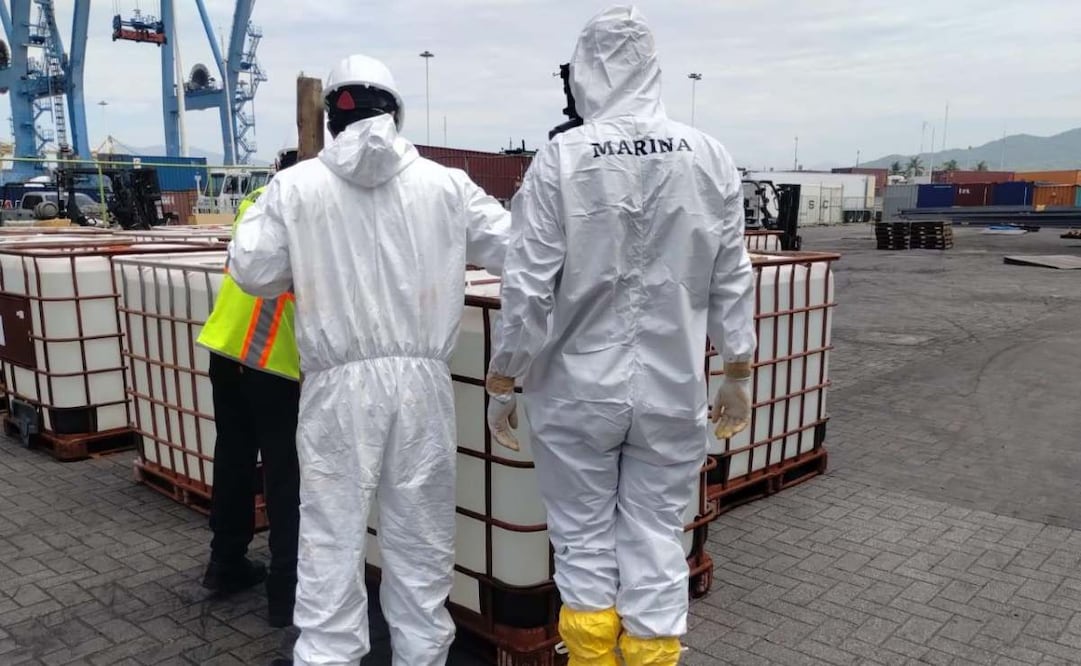 Marina en coordinación con Aduana y FGR asegura precursores químicos en el puerto de Manzanillo. Foto: Especial