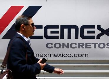 Cemex says strong dollar may delay higher debt rating