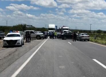 Campesinos bloquean la carretera Reynosa-Monterrey; exigen pagos justos por sus cosechas