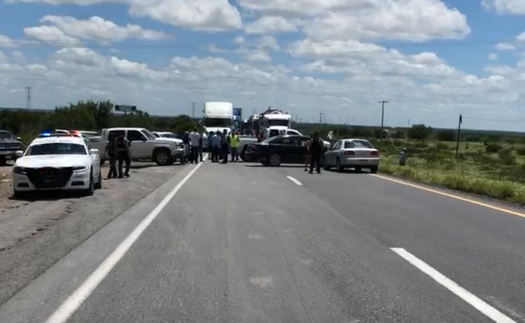 Bloqueo por parte de campesinos en la carretera Reynosa-Monterrey; exigen pagos más justos. Foto: especial