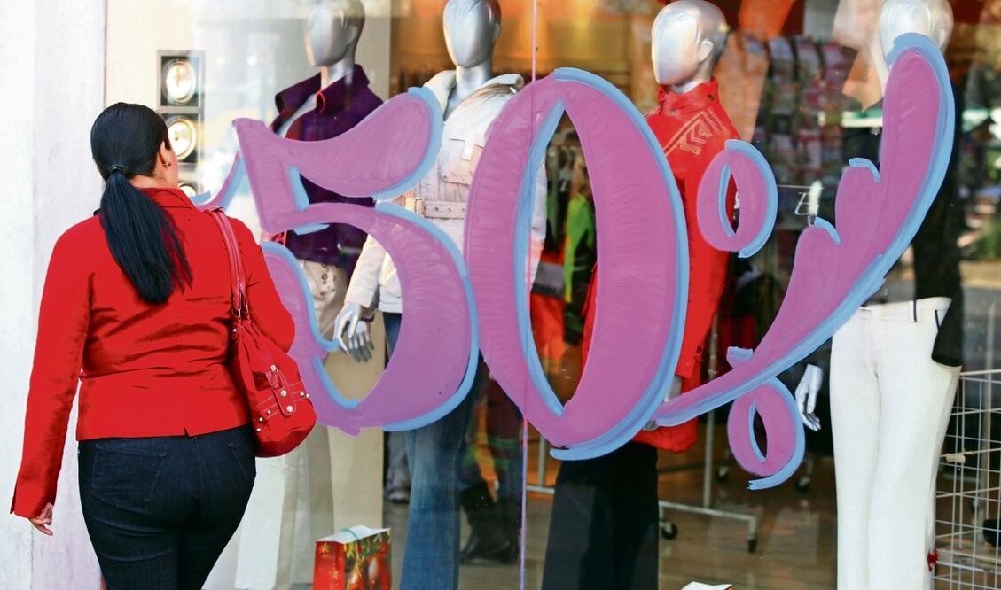 La expectativa del consumo privado en lo que resta del año no es muy favorable, especialmente en bienes y servicios más discrecionales, consideran analistas. Foto: Archivo EL UNIVERSAL