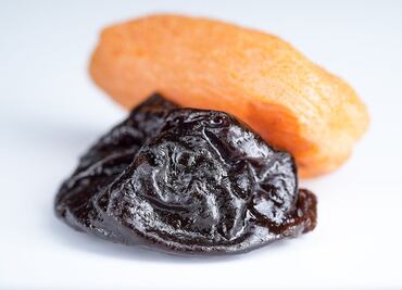 5 beneficios de comer ciruela pasa