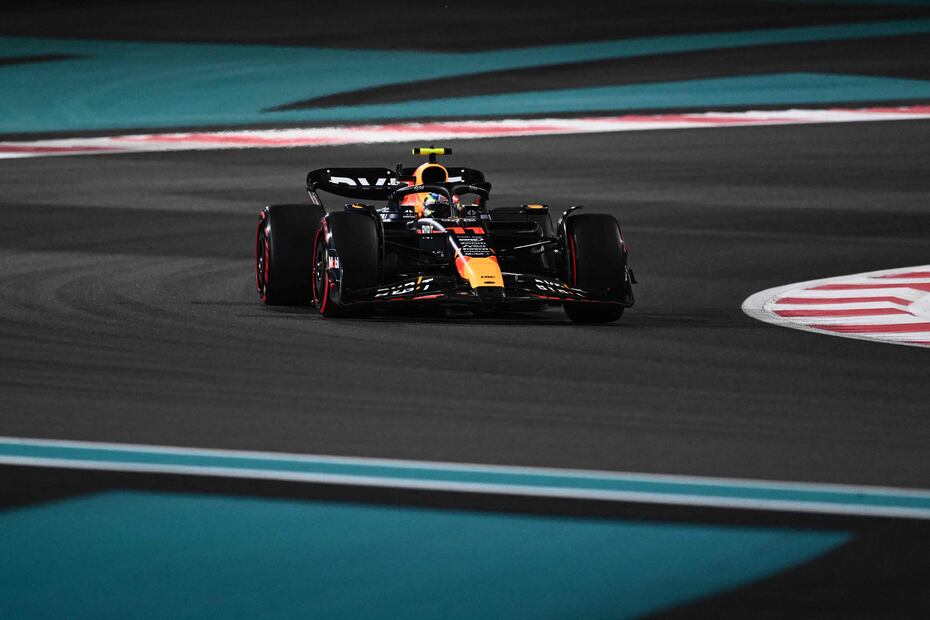 Checo Pérez durante la clasificación del Gran Premio de Abu Dabi - Foto: AFP