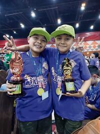 Niños triunfan en concurso de aritmética