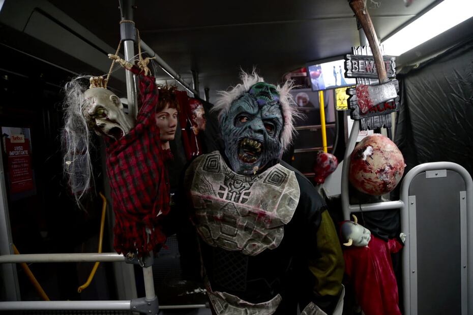 El Turibus del Terror 2025 está listo para recibirte con leyendas de seres más paranormales. Foto: Turibus Tour Terror