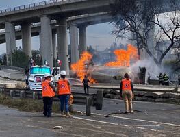 Quedan tres hospitalizados por explosión de pipa en Puente de la Concordia: Secretaría de Salud de CDMX