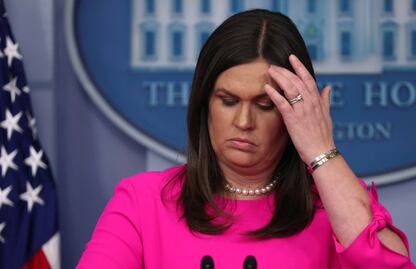 Sarah Sanders, vocera de la Casa Blanca, bajo protección del Servicio Secreto