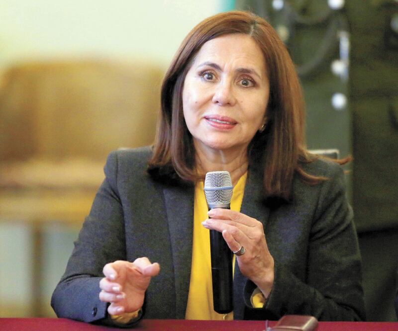 La canciller de Bolivia, Karen Longaric, aseguró que su país respeta la inmunidad diplomática y que la policía no entrará a la embajada. DAVID MERCADO. REUTERS