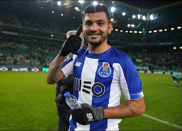 Espectacular asistencia del 'Tecatito' en victoria del Porto