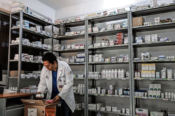 Aumenta deuda del Gobierno Federal, principalmente del IMSS Bienestar, con farmacéuticas; debe 14 mil mdp