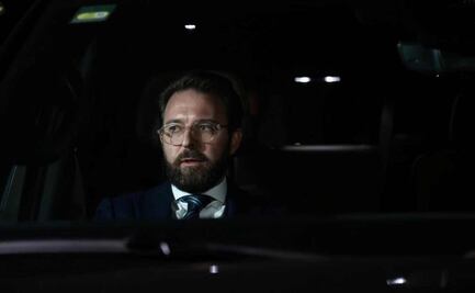 FGR maneja argumentos sensacionalistas: abogado de Javier Duarte; exgobernador no tiene beneficios especiales, asegura