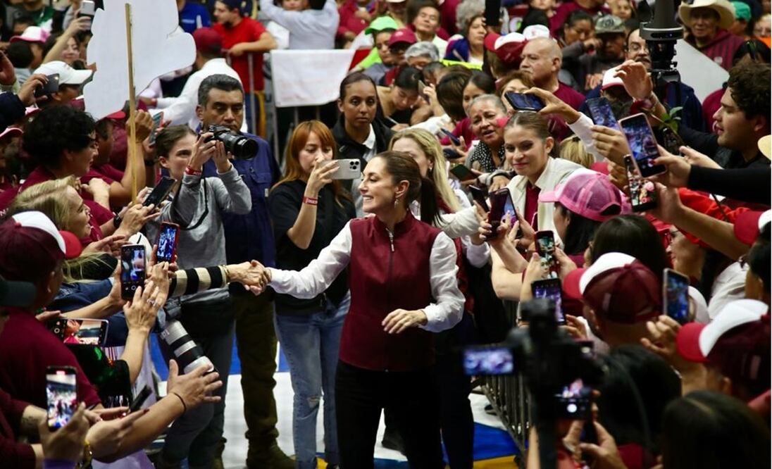 "Ellos no cumplieron sus promesas, pero nosotros sí cumplimos, esa es la gran diferencia", aseguró la precandidata presidencial de la coalición Sigamos Haciendo Historia, Claudia Sheinbaum. Foto: Valente Rosas