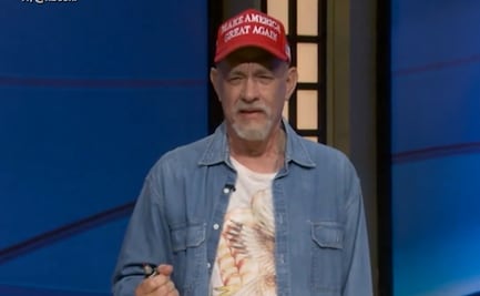 Parodia de Tom Hanks en Saturday Night Live desata indignación en redes sociales; imita a partidario de Trump