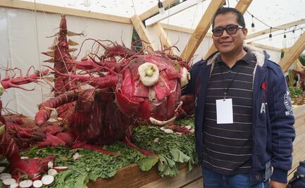 Noche de Rábanos: artista oaxaqueño siembra, cosecha y crea sus obras desde la tierra