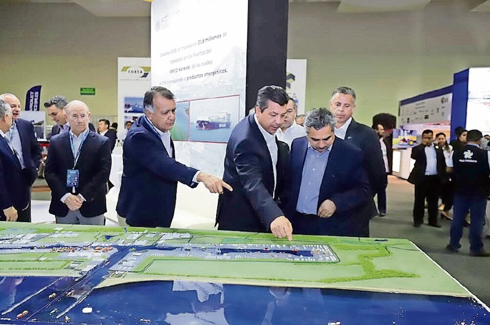 En la inauguración de EnerTam se dieron cita el gobernador Francisco García Cabeza de Vaca, embajadores y representantes de al menos 10 países.