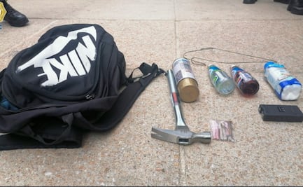 Decomisan martillo y pintura en aerosol a manifestantes en Monumento a la Revolución 