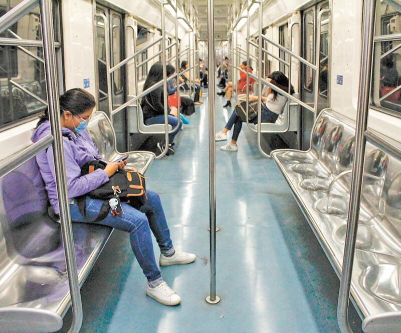 El Metro tiene ingresos de 17 millones 972 mil 209 pesos en un día laboral; por baja de usuarios dejó de percibir 7 millones 958 mil 094 pesos. Foto: KARINA CONTRERAS. EL UNIVERSAL