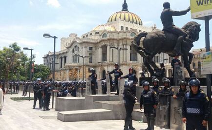 CNTE se congrega en avenida Juárez; realizan mitin