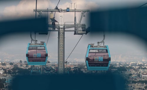 Electrical storm forces Cablebús Line 3 users to disembark; Metro and Metrobús slow down