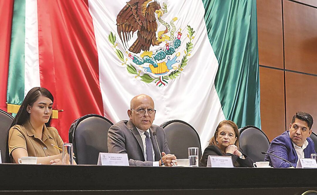 El director general del Insabi, Juan Antonio Ferrer (centro), en comparecencia ante la Comisión de Seguridad Social de la Cámara de Diputados. Foto: Especial
