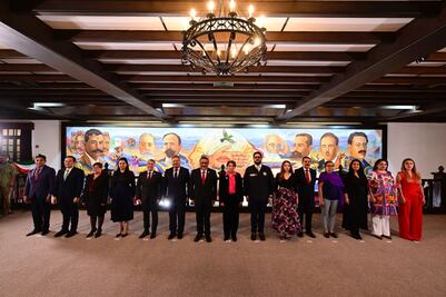 Delfina Gómez toma protesta a integrantes de su gabinete