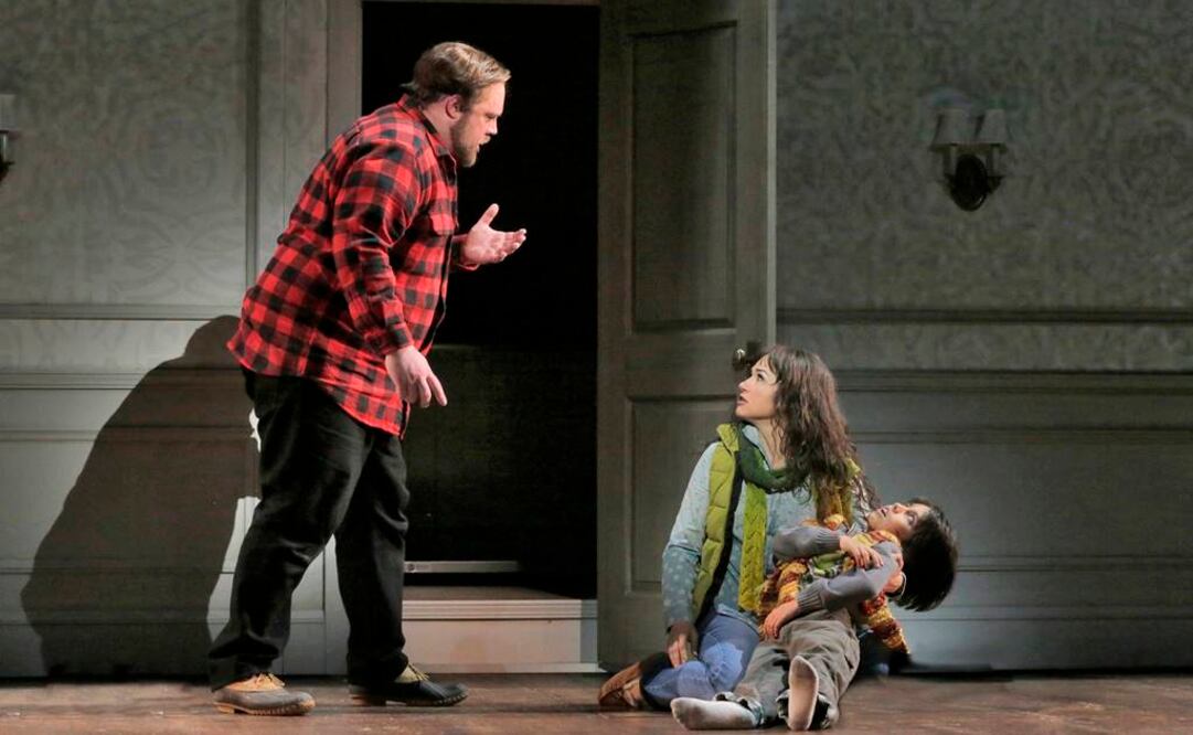 Su elenco para El resplandor incluye al barítono Brian Mulligan en el papel de Jack y a la soprano Kelly Kaduce como Wendy. FOTO: AP.