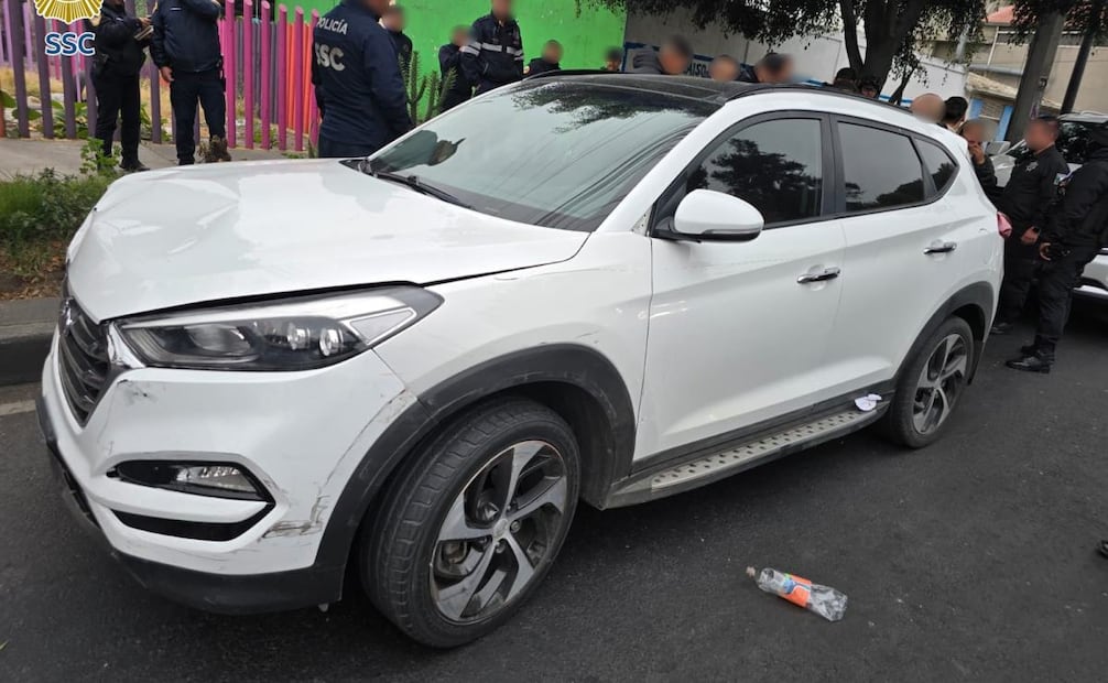 Detienen a tres personas presuntamente vinculadas a robo de dinero en Xochimilco; fueron detenidas en Iztapalapa.
Foto: Especial.