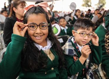 SEP lanza iniciativa “Ver para soñar”; entregará 2 millones de lentes a estudiantes de primaria