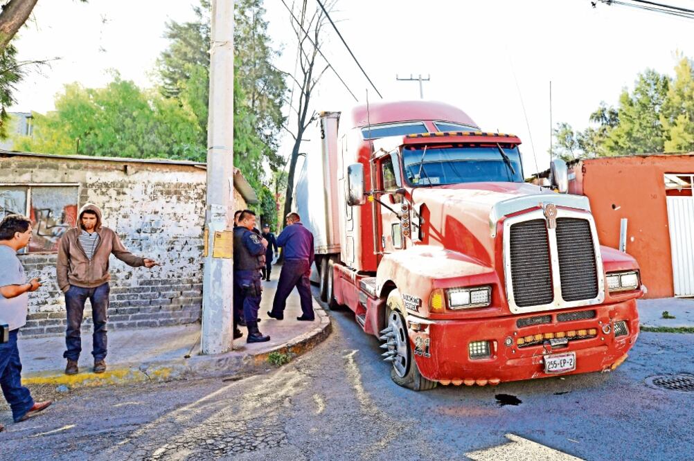 Empresas de rastreo de unidades señalaron que es un derecho constitucional poder circular sin miedo por toda la República (ARCHIVO EL UNIVERSAL)