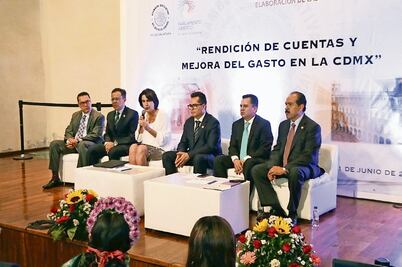 Chocan funcionarios por Ley Electoral