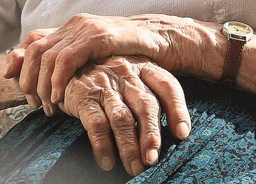 Mujer de 104 años dice tener el secreto de la longevidad