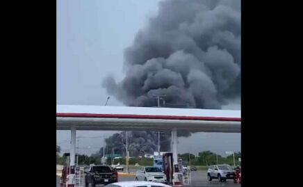VIDEO: Incendio arrasa con dos empresas en parque industrial de Mérida, Yucatán
