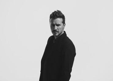 José María recibe de herencia el público de su padre, Napoleón