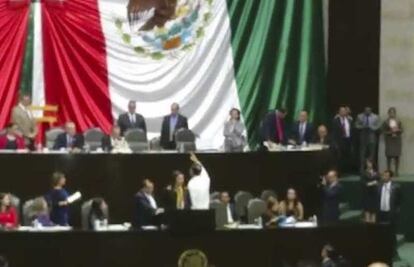 Se enfrentan Muñoz Ledo y Fernández Noroña durante primera sesión en San Lázaro