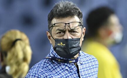 Técnico de El Salvador es felicitado a pesar de la derrota ante México