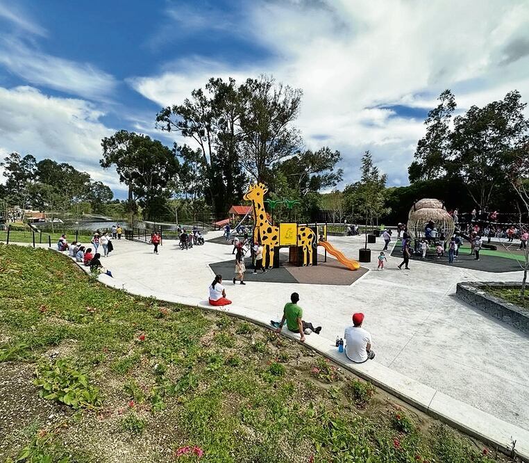 Los niños disfrutan al máximo el área de juegos infantiles. Foto: Claudia González / El Universal